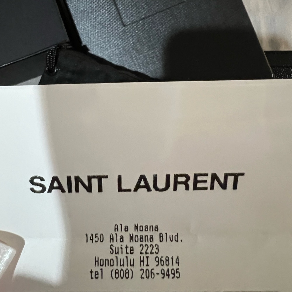 YSL Cardholder - Picture 9 of 9